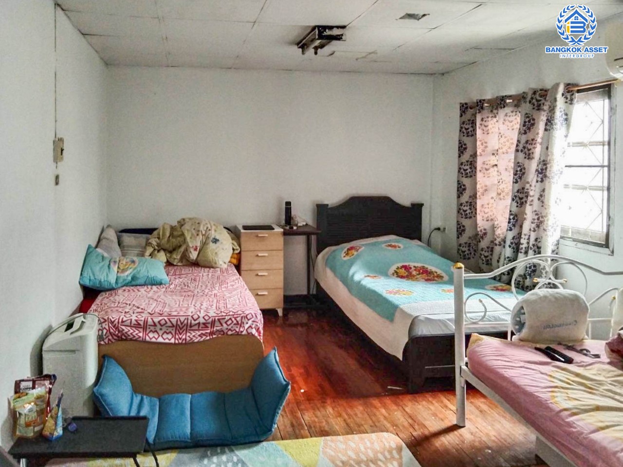 *****บ้านแฝดมือสองนนทบุรี ม.รัตนาธิเบศร์ กาญจนาฯ ติดกับรถไฟฟ้า "สถานีตลาดบางใหญ่" ต่อเติมพร้อมอยู่ เนื้อที่ 80 ตร.ว. ภายในโปร่งกว้าง เป็นสัดส่วน ฟังก์ชัน 7 ห้องนอน 4 ห้องน้ำ จอดรถได้ 6 คัน บนสุดยอดทำเล! เข้า-ออกได้ทั้งทาง ถ.รัตนาธิเบศร์ และ ถ.กาญจนาภิเษก ใกล้จุดขึ้น-ลงรถประจำทางหลายสาย